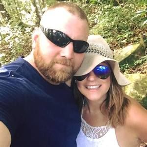 Meet your Posher, Caitlin